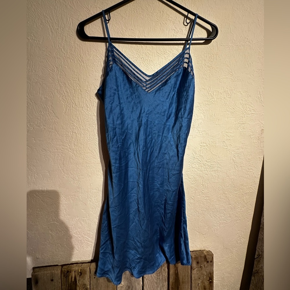 Vintage Y2k Victoria’s Secret 100% Silk Slip